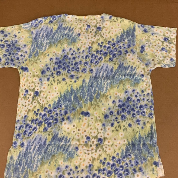 Gabriella T women’s shirt - Picture 9 of 9